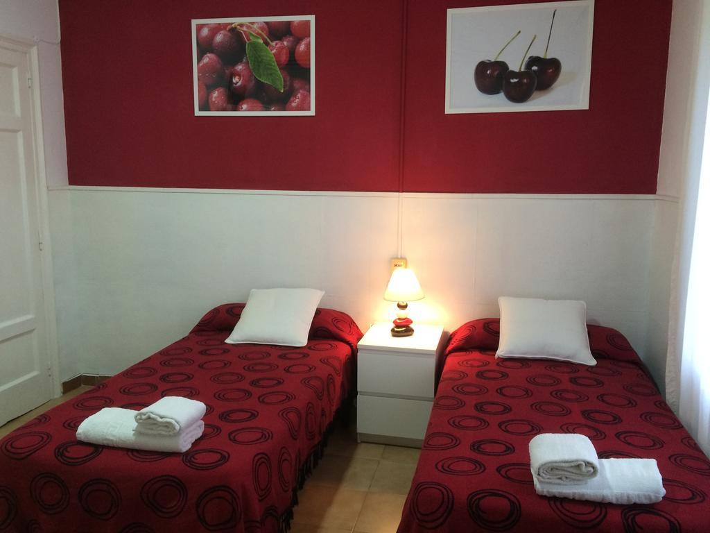 Hostal Valls Barcelona Habitación foto
