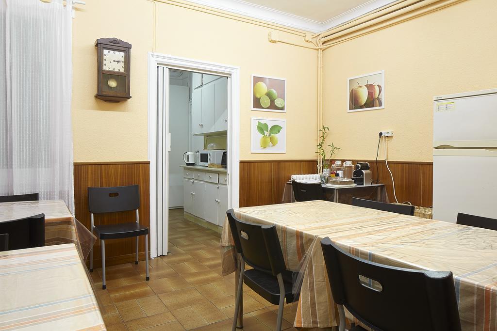Hostal Valls Barcelona Exterior foto