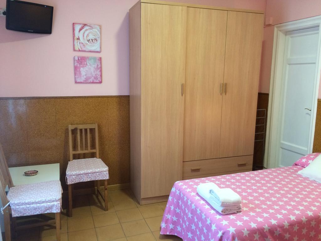Hostal Valls Barcelona Exterior foto